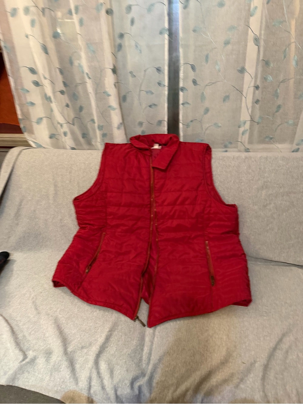 Dark Red Vest , quilted look, lightweight with zip pockets